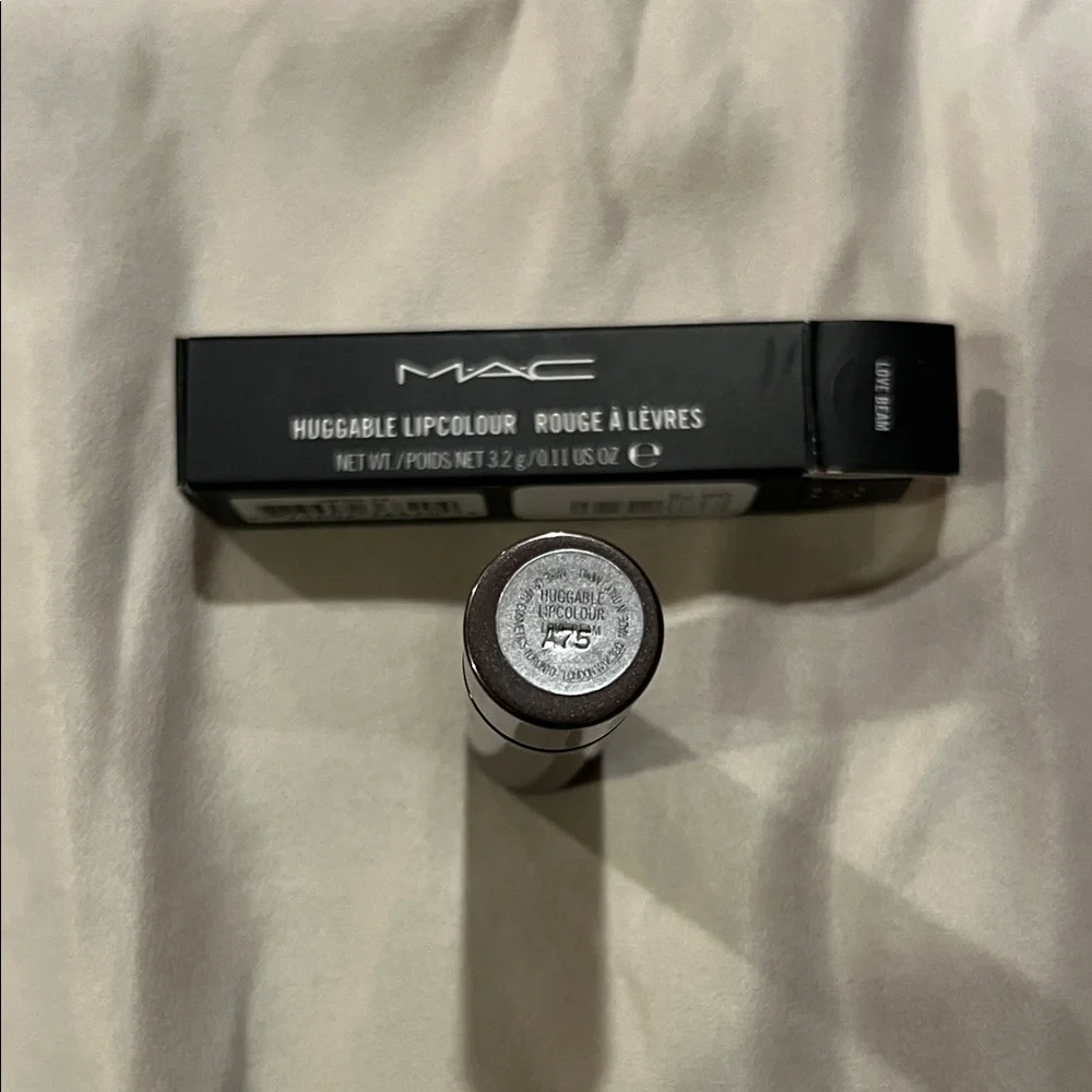 MAC Cosmetics Huggable Lipcolour - Picture 6 of 8